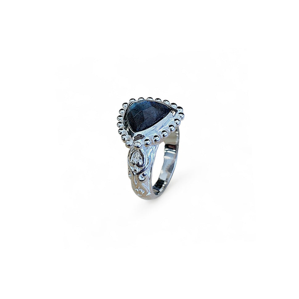 Ring silver labradorite