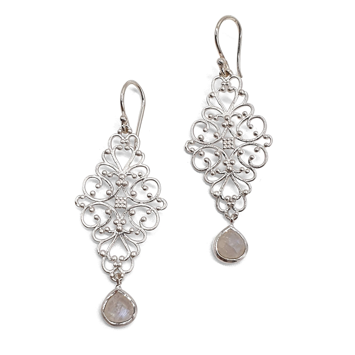 Ornament-Ohrhänger (6 Farben)