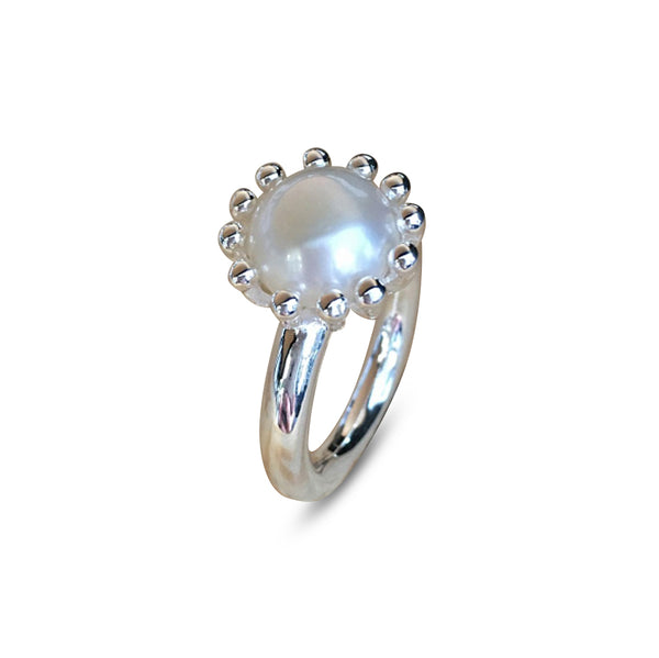 Finger ring pearl