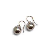 Pearl earrings (3 colors)