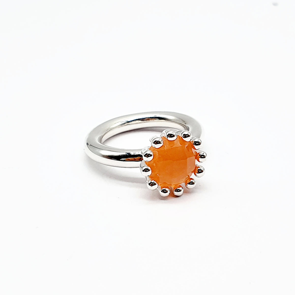 Finger ring silver orange moonstone